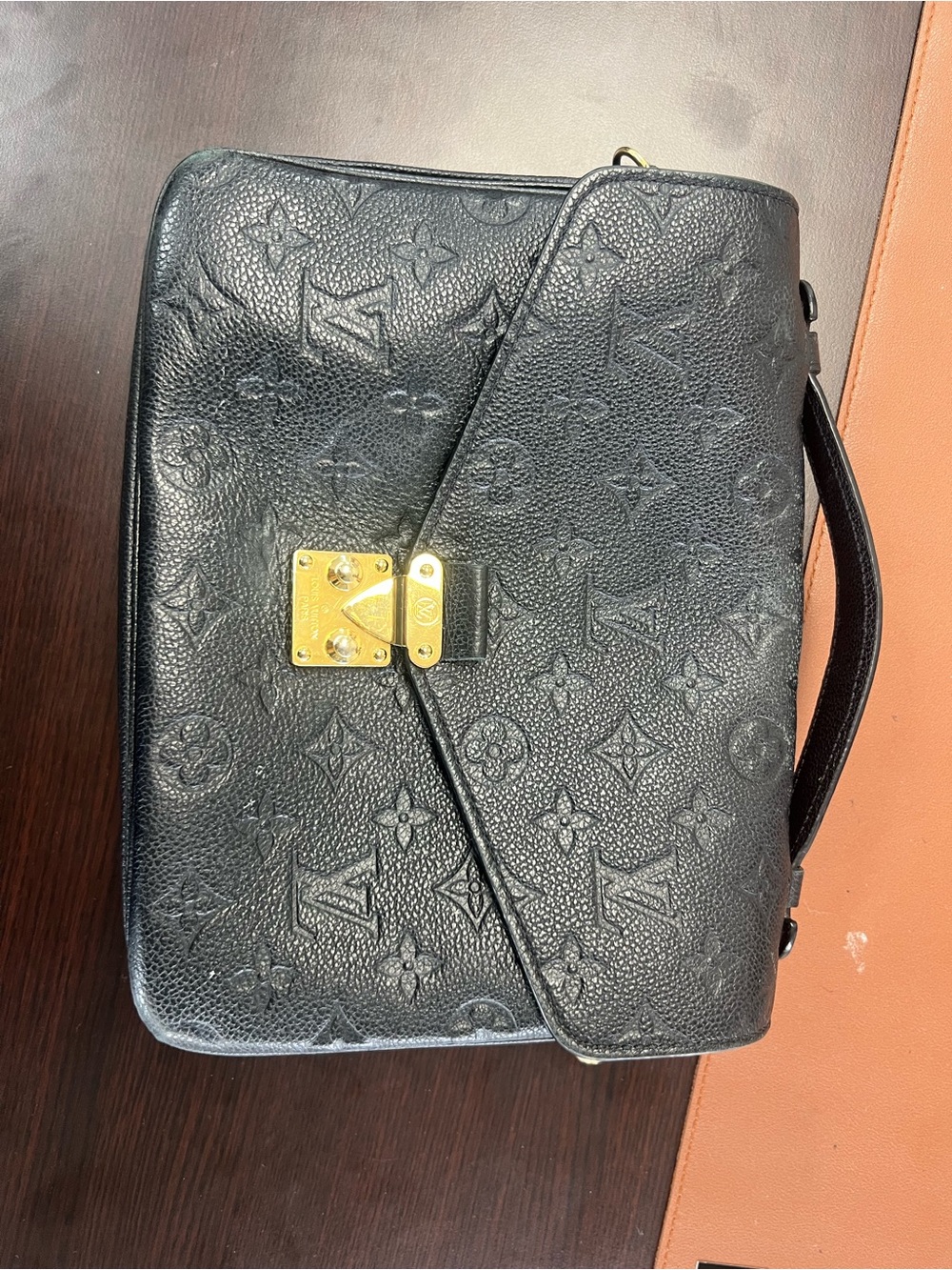 Louis Vuitton Black Monogram Empreinte Leather pouchette Metis with Gold Hardwar